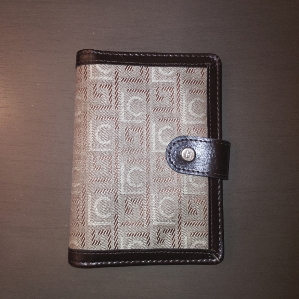Liz Claiborne Passport Wallet | Tan & Brown LC Logo | NWOT